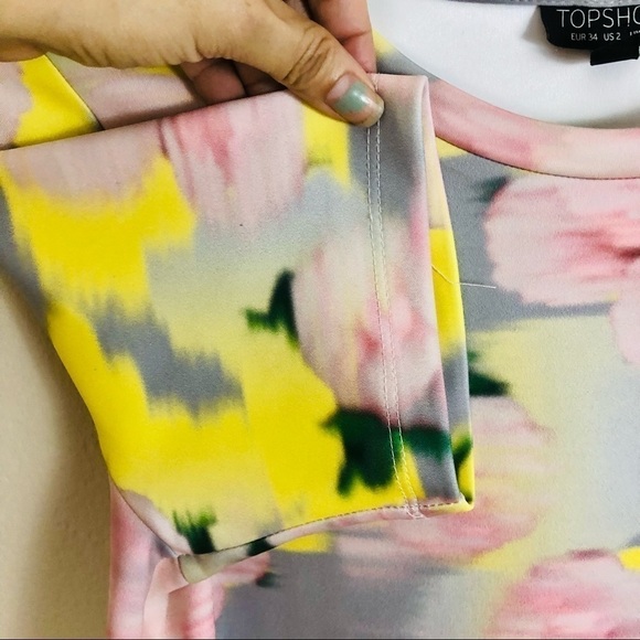 TOPSHOP bright blurred floral short sleeve top women’s size 2 small, excellent - Picture 4 of 6
